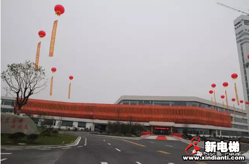 恒富集团2017年全国经销商年会暨三十周年庆典盛大举行(图13)