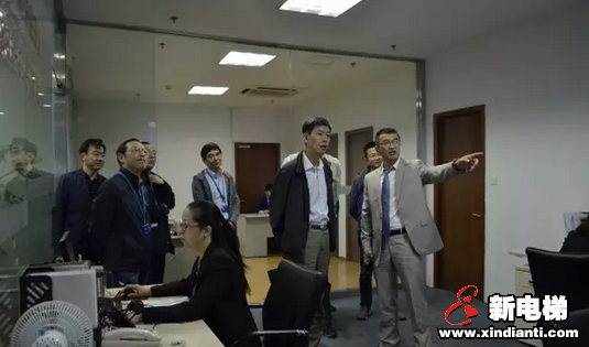 国家质量监督检验检疫总局特种设备安全监察局领导一行莅临我司指导工作!(图2) 国家质量监督检验检疫总局特种设备安全监察局领导一行莅临我司指导工作!(图2)