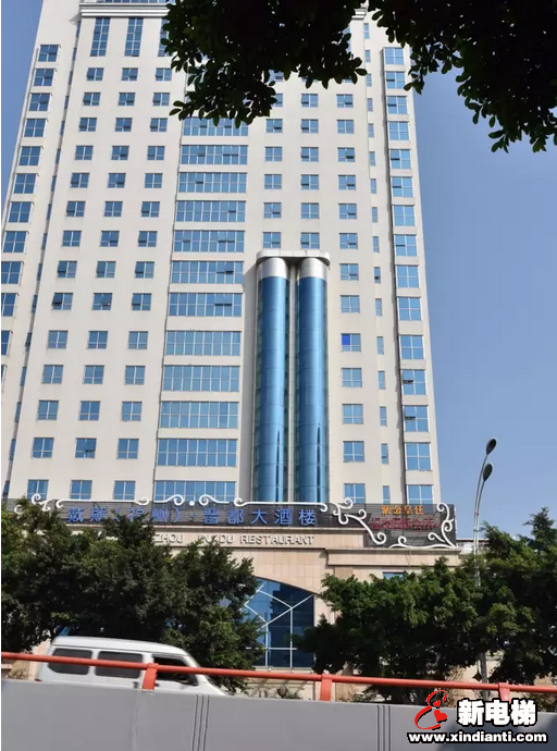 杭州政苑小区退休老干部莅临恒达富士电梯考察旧楼加装电梯项目(图3) 杭州政苑小区退休老干部莅临恒达富士电梯考察旧楼加装电梯项目(图3)