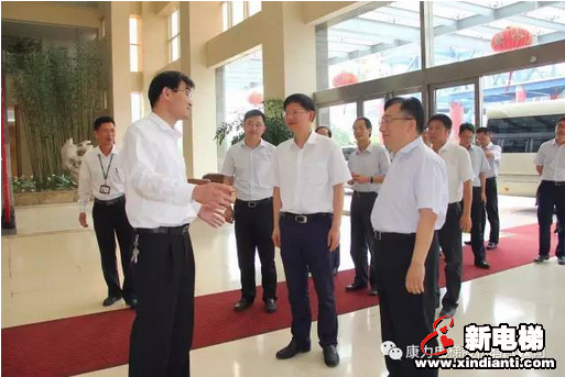 苏州市委副书记、代市长李亚平一行调研康力电梯(图1) 苏州市委副书记、代市长李亚平一行调研康力电梯(图1)