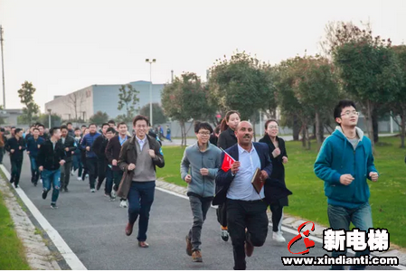 森赫电梯“展森赫风采,跑精彩未来”跑跑活动正式启动(图5) 森赫电梯“展森赫风采,跑精彩未来”跑跑活动正式启动(图5)