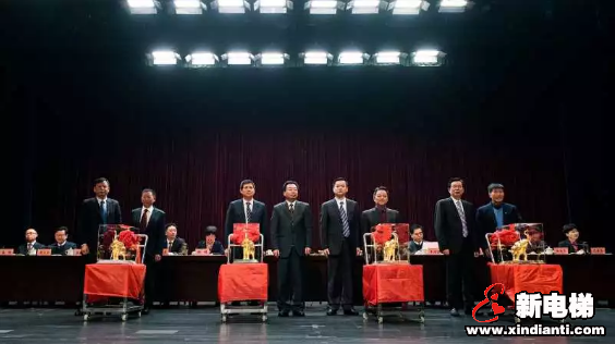 新年礼赞丨恒达富士电梯新年伊始独揽南浔区“新象”奖等六项政府殊荣(图1) 新年礼赞丨恒达富士电梯新年伊始独揽南浔区“新象”奖等六项政府殊荣(图1)