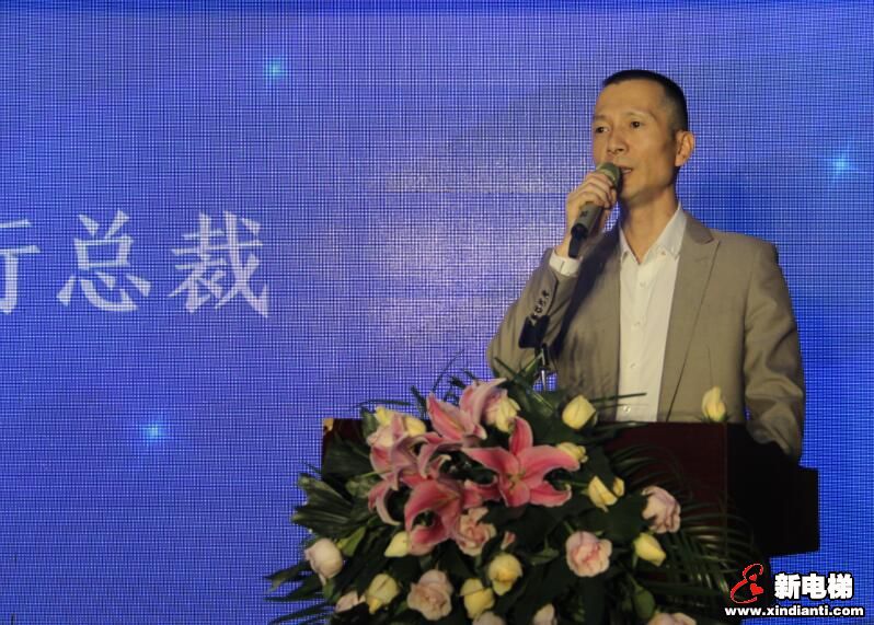 恒富集团.大众电梯造福中原旧楼加装电梯市场,新品发布暨营销恳谈会在郑州热烈召开(图2) 恒富集团.大众电梯造福中原旧楼加装电梯市场,新品发布暨营销恳谈会在郑州热烈召开(图2)