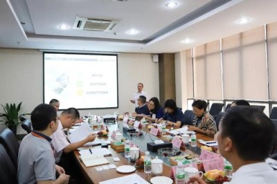 国家知识产权局专利专家到菱王电梯调研(图4) 国家知识产权局专利专家到菱王电梯调研(图4)