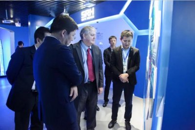 国际劳工组织SCORE项目全球总技术顾问迈克·埃尔金等一行走访森赫电梯(图2) 国际劳工组织SCORE项目全球总技术顾问迈克·埃尔金等一行走访森赫电梯(图2)
