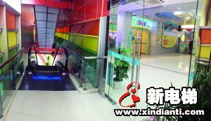 南京扶梯急停按钮或失灵 按急停按钮却没停
