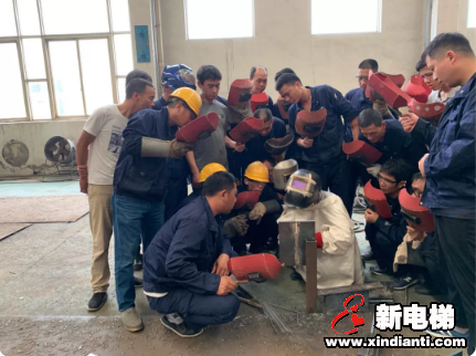 康力再添22名中级焊工,“焊接技能鉴定考试”圆满成功!(图1) 康力再添22名中级焊工,“焊接技能鉴定考试”圆满成功!(图1)