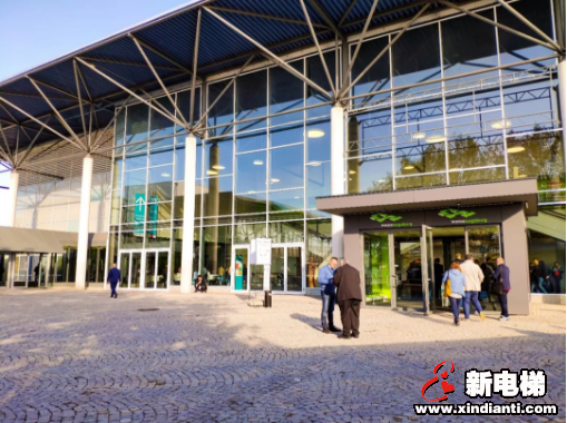 巨龙电梯亮相德国国际电梯展览会(图4) 巨龙电梯亮相德国国际电梯展览会(图4)