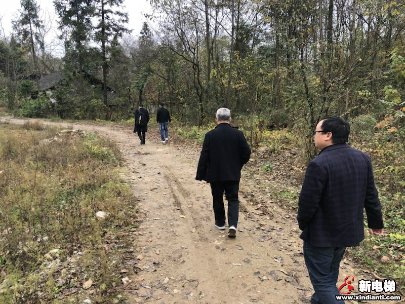苏州市电梯业商会赴泉塘村开展扶贫调研和结对帮扶考察工作(图3) 苏州市电梯业商会赴泉塘村开展扶贫调研和结对帮扶考察工作(图3)