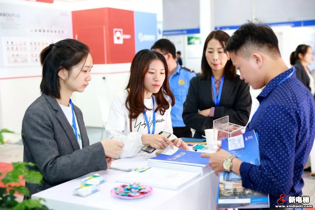 恒达富士电梯精彩亮相越南国际电梯展览会(图3) 恒达富士电梯精彩亮相越南国际电梯展览会(图3)