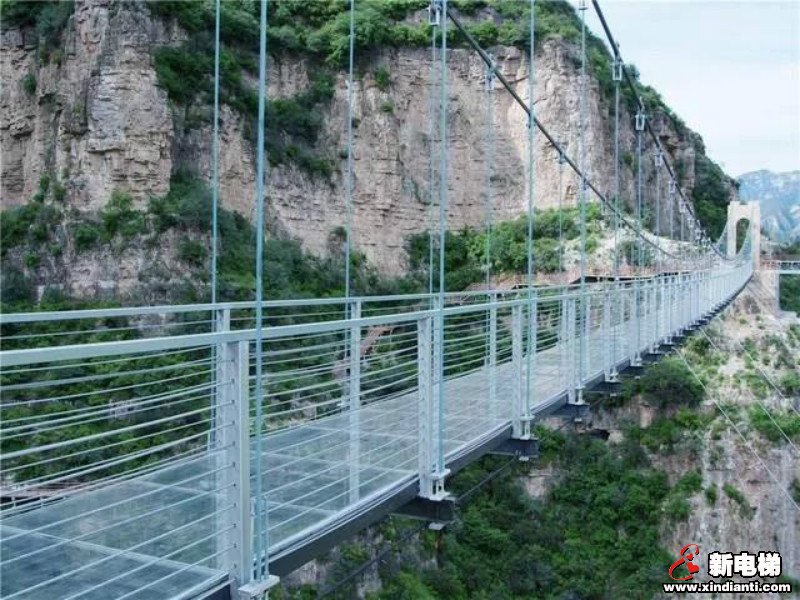 莱茵助力清泉山太空之旅 游客不必再走回头路(图2) 莱茵助力清泉山太空之旅 游客不必再走回头路(图2)