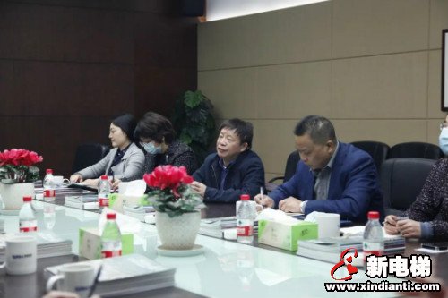 省委组织部人才办副主任、省人社厅专技处处长陈荣华一行莅临森赫电梯调研考察(图4) 省委组织部人才办副主任、省人社厅专技处处长陈荣华一行莅临森赫电梯调研考察(图4)