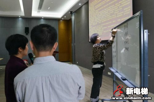 不忘初心,砥砺前行——巨人集团党委召开换届选举大会(图10) 不忘初心,砥砺前行——巨人集团党委召开换届选举大会(图10)