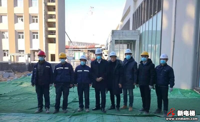 康力电梯董事长王友林视察京沈高铁北京朝阳站慰问一线员工(图5) 康力电梯董事长王友林视察京沈高铁北京朝阳站慰问一线员工(图5)
