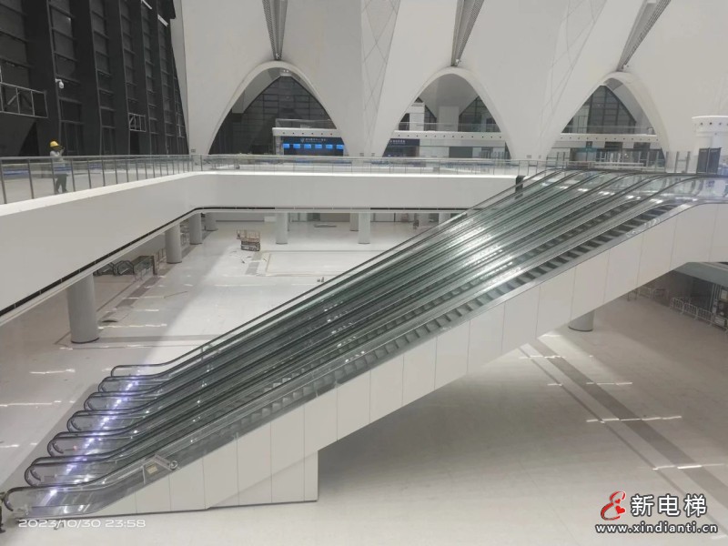 奋斗英雄城 共创南昌东——远大博林特111台电梯助力南昌东站正式开通(图3) 奋斗英雄城 共创南昌东——远大博林特111台电梯助力南昌东站正式开通(图3)
