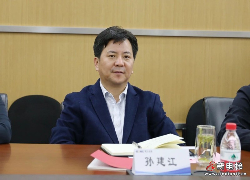 苏州市吴江区区长孙建江调研康力电梯(图4) 苏州市吴江区区长孙建江调研康力电梯(图4)