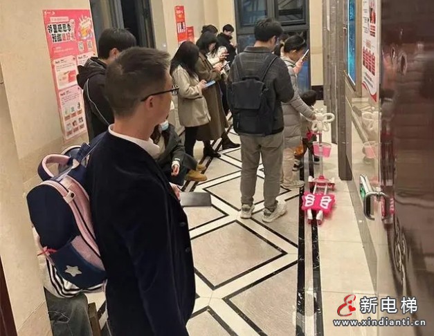 四川成都一住宅电梯3个月坏10次，上千人的出行‌受到严重影响