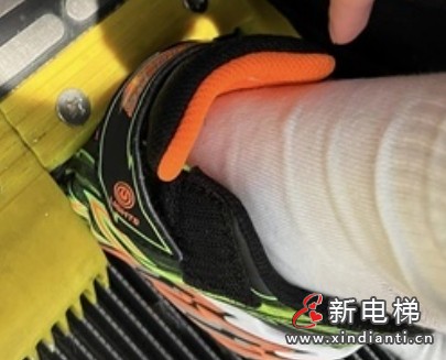 香港将军澳扶手电梯夹男童脚后续,男童父亲质疑电梯出问题(图1) 香港