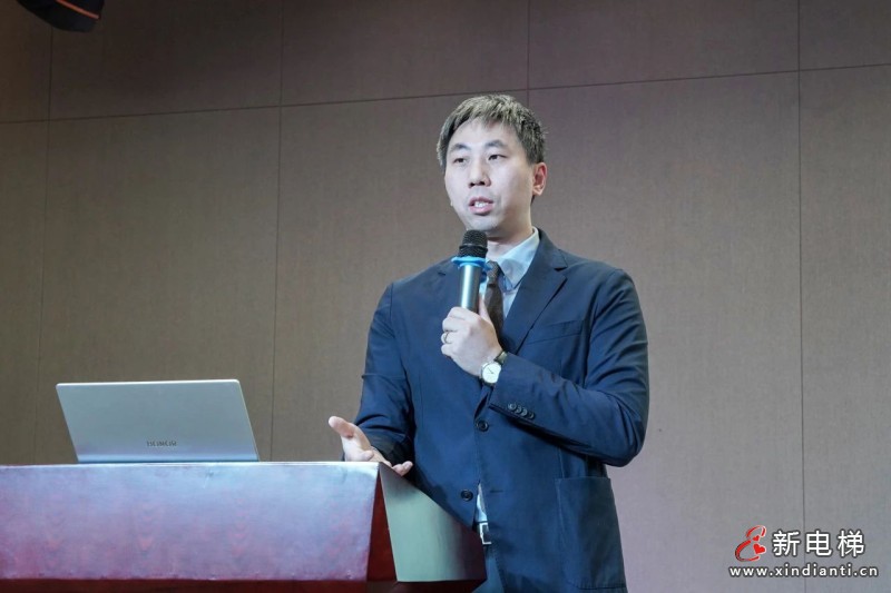 龙腾蛇舞迎新春 砥砺前行迈新程——巨龙电梯2025年迎春大会(图13) 龙腾蛇舞迎新春 砥砺前行迈新程——巨龙电梯2025年迎春大会(图13)