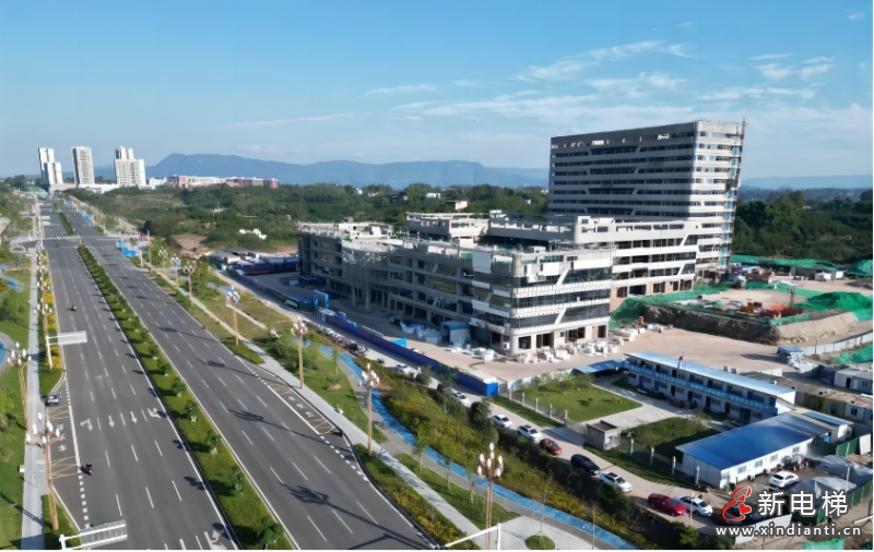美的LINVOL电梯为合江县江北医疗综合体打造高效、舒适通行方案