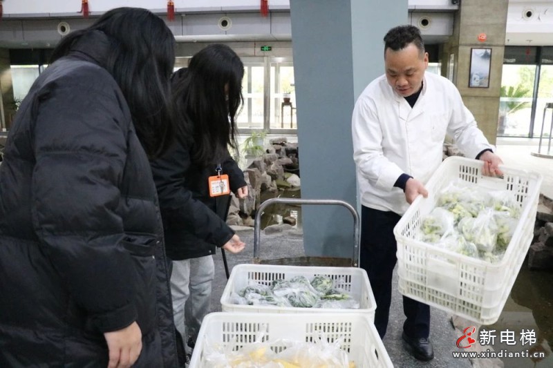 热血传承雷锋精神,爱心点亮生命希望|江南嘉捷连续20年开展无偿献血活动(图12) 热血传承雷锋精神,爱心点亮生命希望|江南嘉捷连续20年开展无偿献血活动(图12)