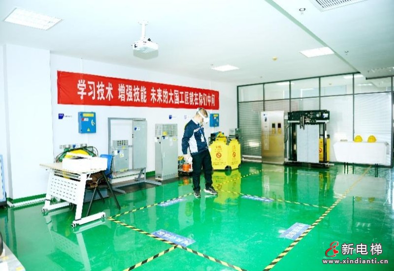 企业风采展示:徐州富奥电梯工程有限公司(图2) 企业风采展示:徐州富奥电梯工程有限公司(图2)