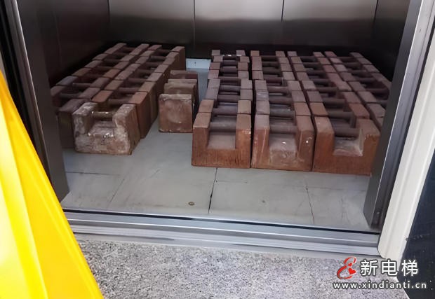 湖南慈利县：以超载试验为“标尺” 量出电梯安全底线