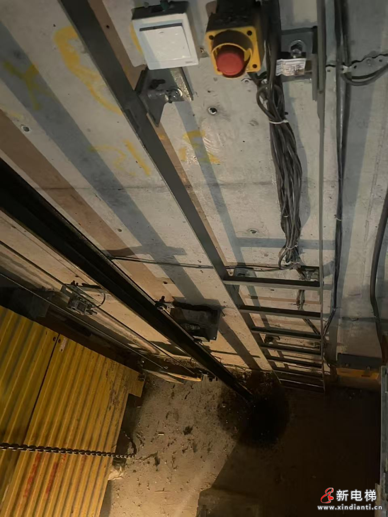 华升富士达电梯西安分公司1.23维保工被轿厢挤压身亡事故报告(图7) 华升富士达电梯西安分公司1.23维保工被轿厢挤压身亡事故报告(图7)