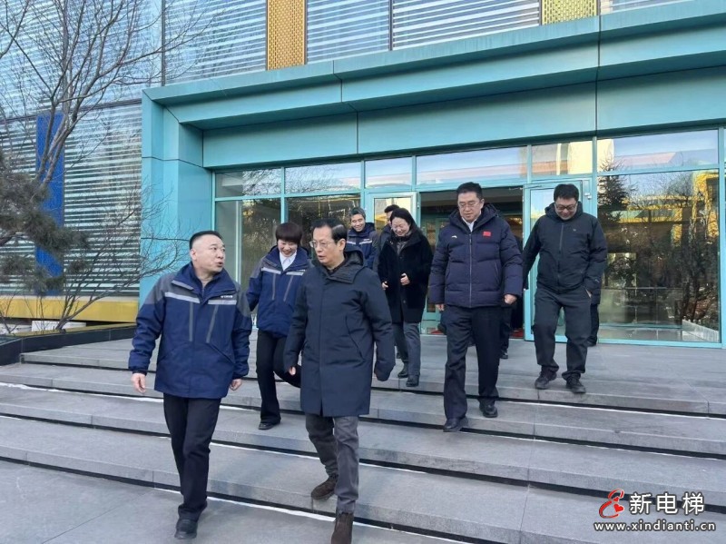 辽宁省总工会、省商务厅领导赴沈阳远大调研送温暖(图2) 辽宁省总工会、省商务厅领导赴沈阳远大调研送温暖(图2)