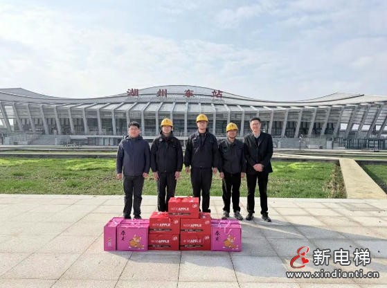 坚守护旅程,初心守平安-- 康力电梯董事长朱琳昊2026年大年初一慰问一线服务团队(图6) 坚守护旅程,初心守平安-- 康力电梯董事长朱琳昊2026年大年初一慰问一线服务团队(图6)