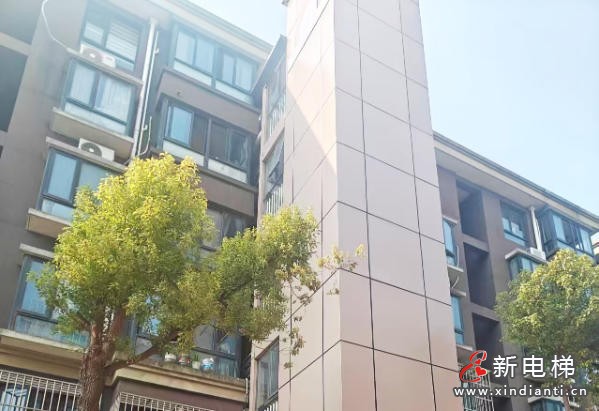 上海市洞泾镇平阳社区首部加装电梯交付 居民实现“一键直达”